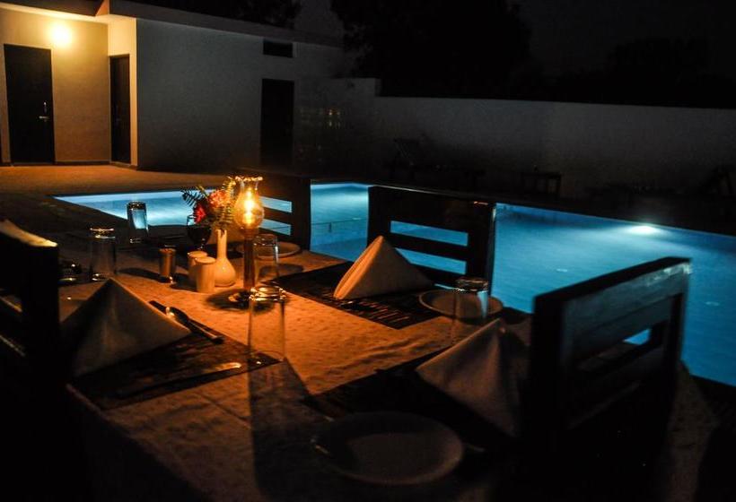 Hotel Ranthambore Bagh Palace 18