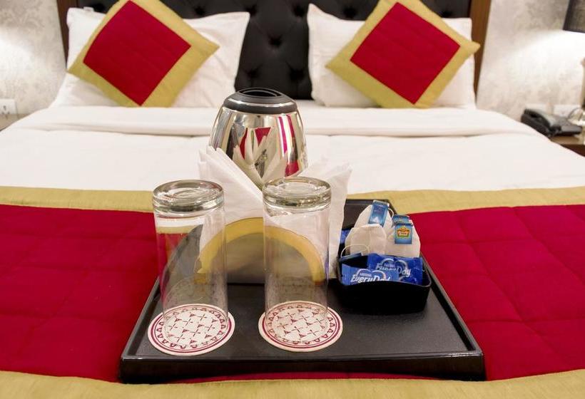 Fabhotel White Castle Sez 12