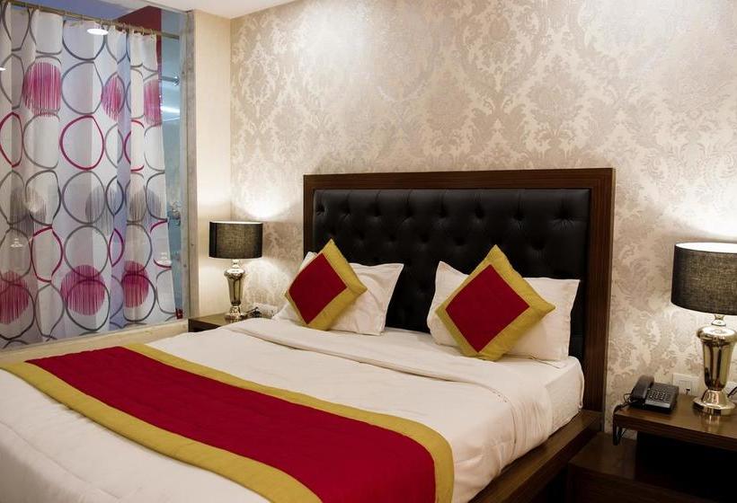 Fabhotel White Castle Sez 13