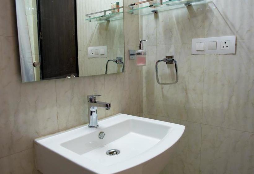 Fabhotel White Castle Sez 14