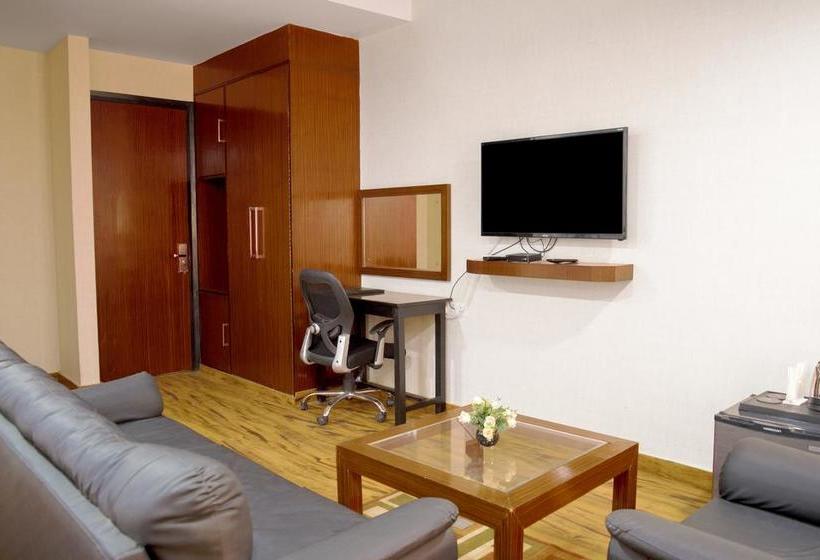 Fabhotel White Castle Sez 16