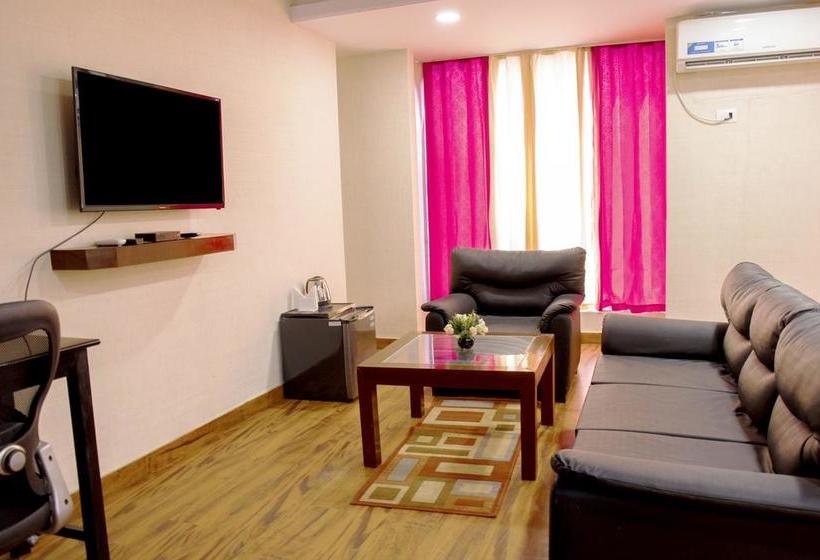 Fabhotel White Castle Sez 17