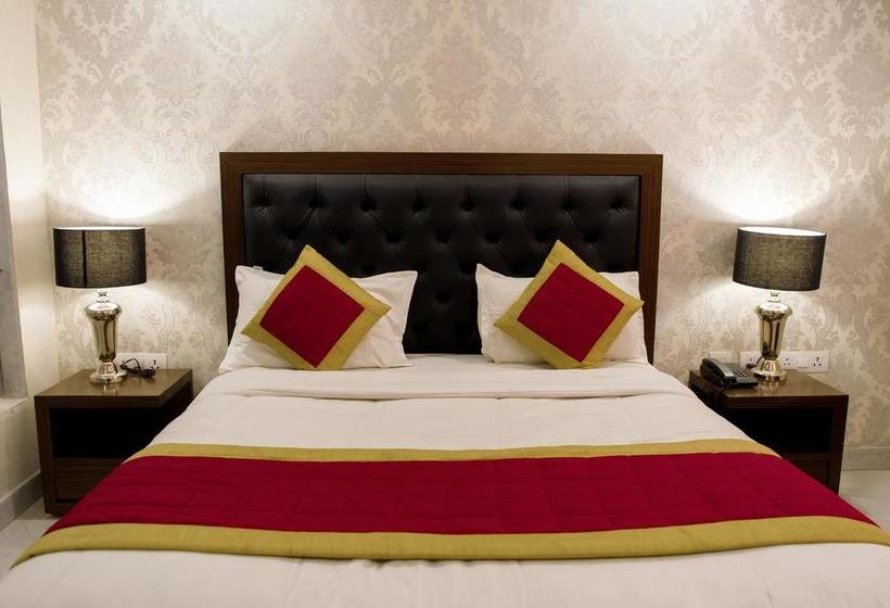 Fabhotel White Castle Sez 19