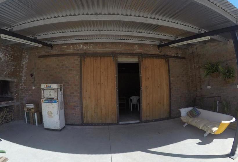 Hostel Greenhouse Accommodation 12