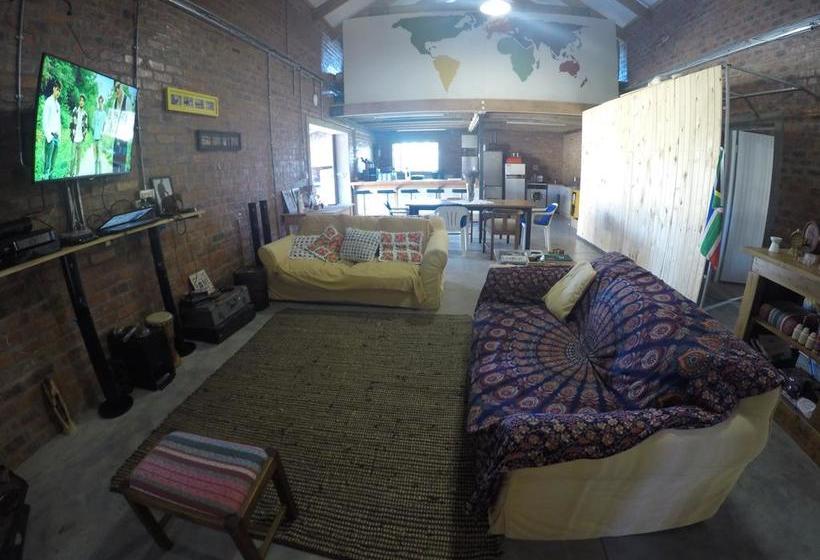 Hostel Greenhouse Accommodation 8