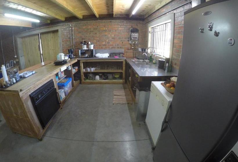 Hostel Greenhouse Accommodation 9