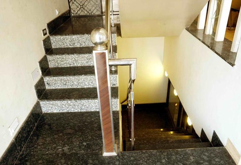 Fabhotel Royal Plaza Zirakpur 15