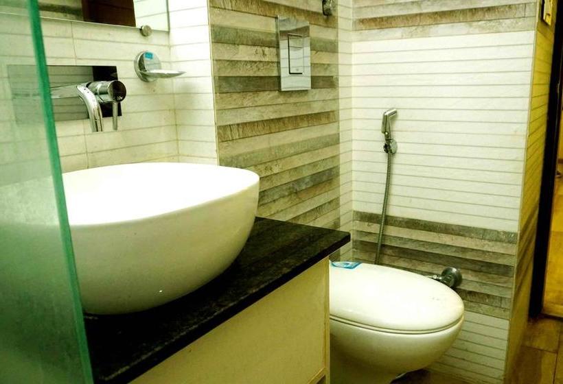 Fabhotel Royal Plaza Zirakpur 6