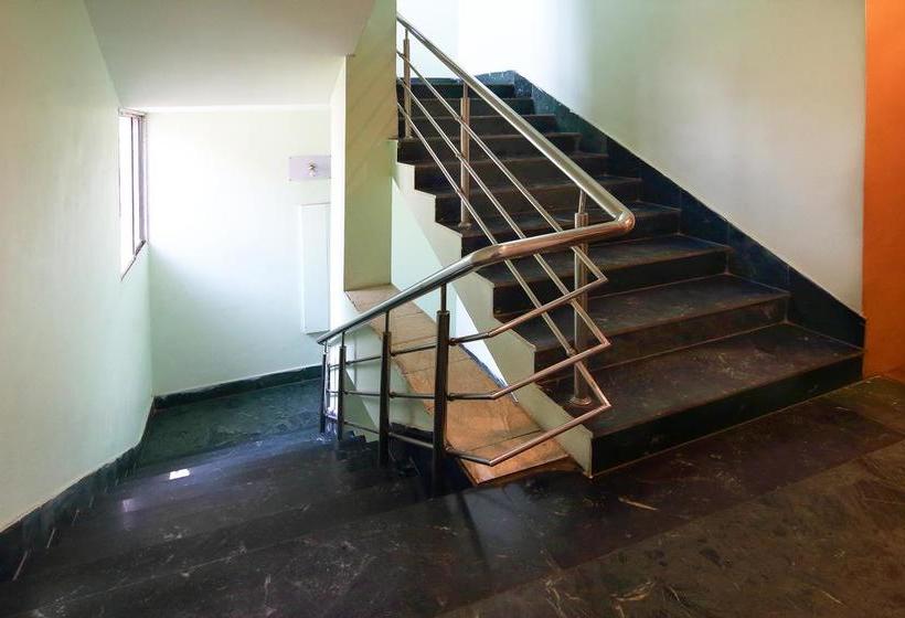 Hotel Treebo Crystal Studio 10