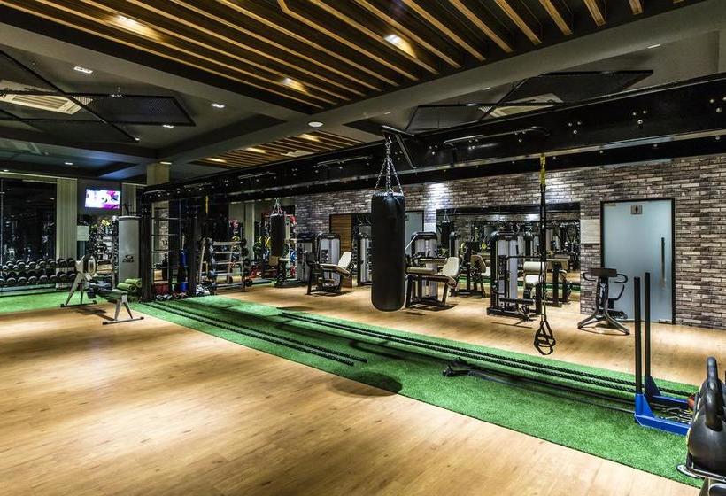 Cresco Hotel Buriram 13