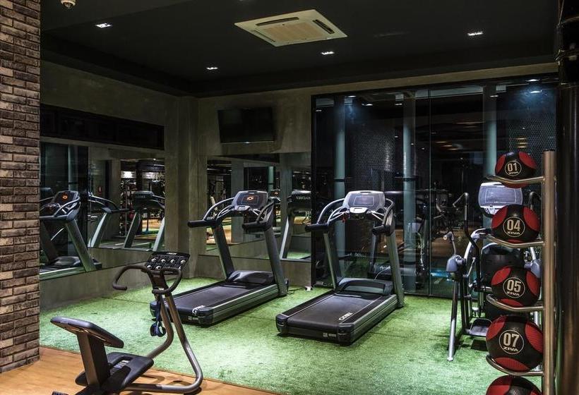 Cresco Hotel Buriram 17