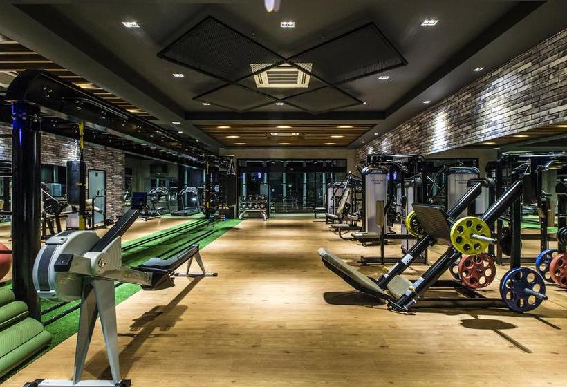 Cresco Hotel Buriram 19