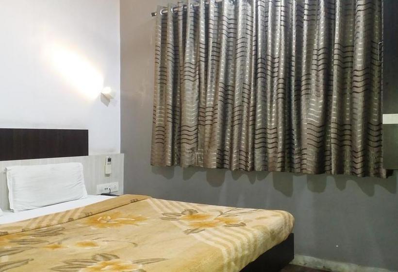 Hotel Decent Surat Gujarat