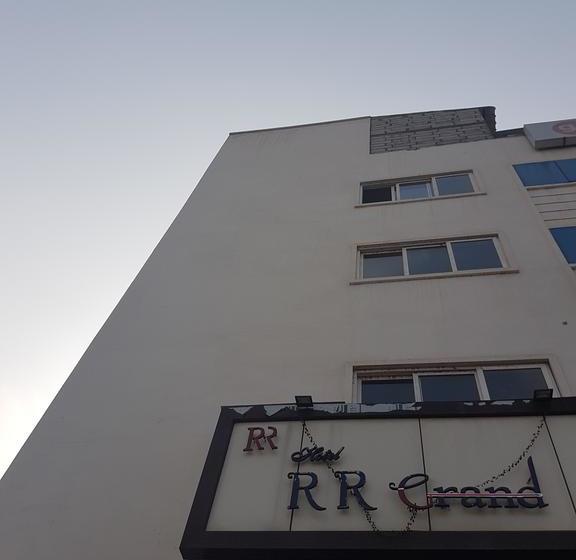 Hotel R R Grand 17