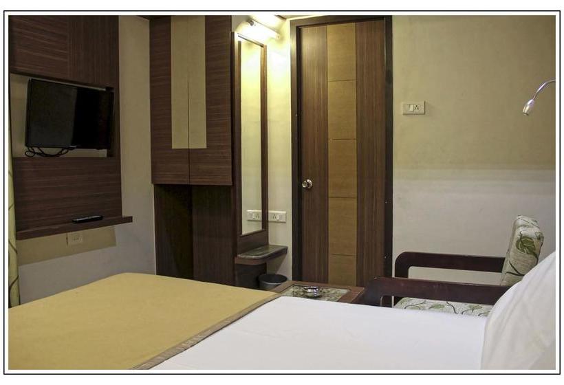 Hotel Prem Nivas 11