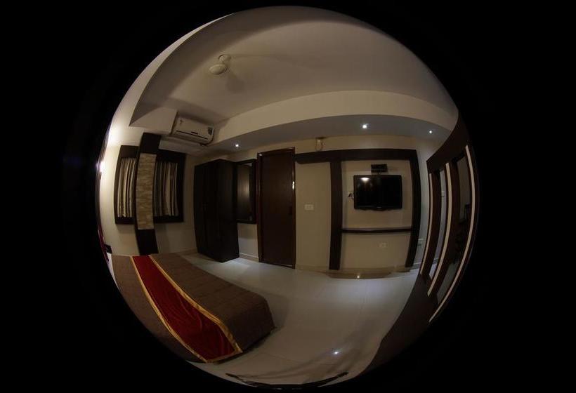 Hotel Green Wood Inn & Suites 4