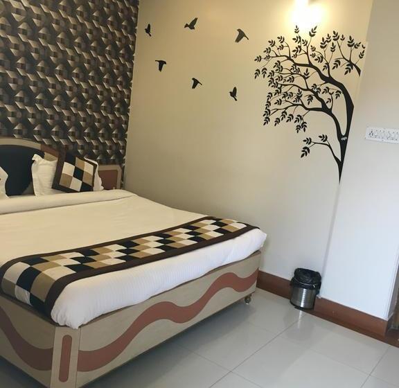 Hotel Bharat Niwas 16