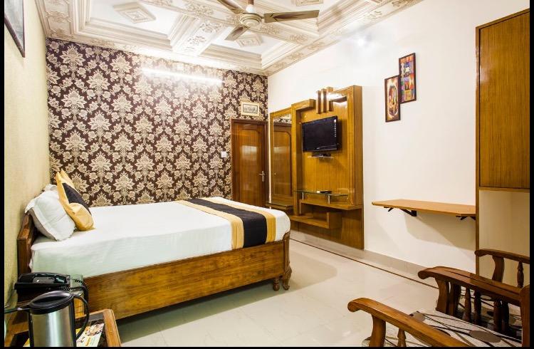 Hotel Bharat Niwas 2