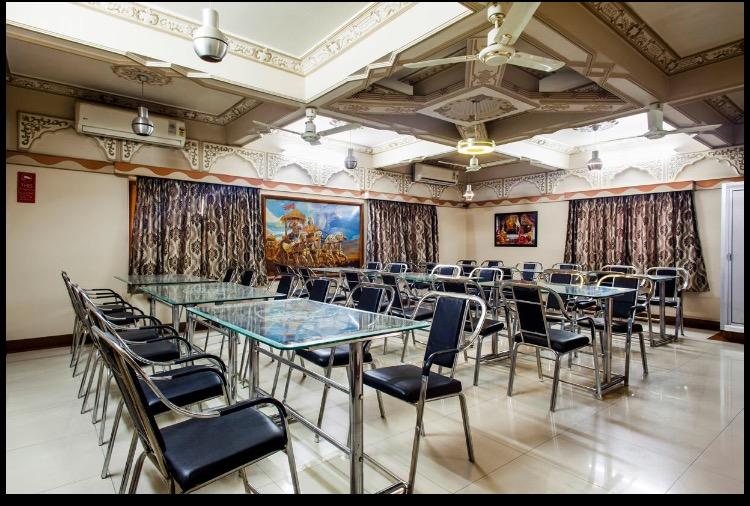 Hotel Bharat Niwas 7