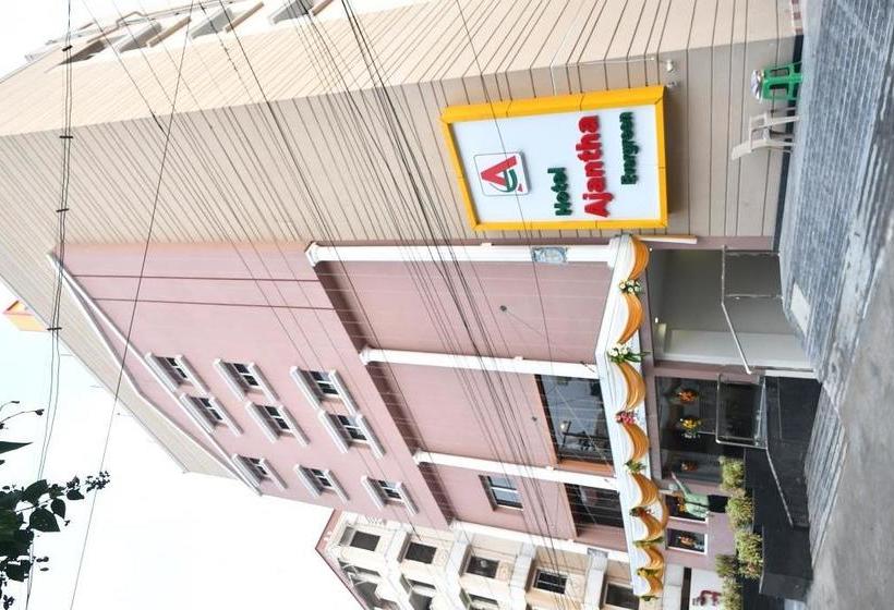 Hotel Ajantha Evergreen 20