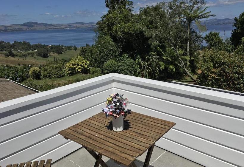 Bed and Breakfast Lakeview Heights Isla Norte