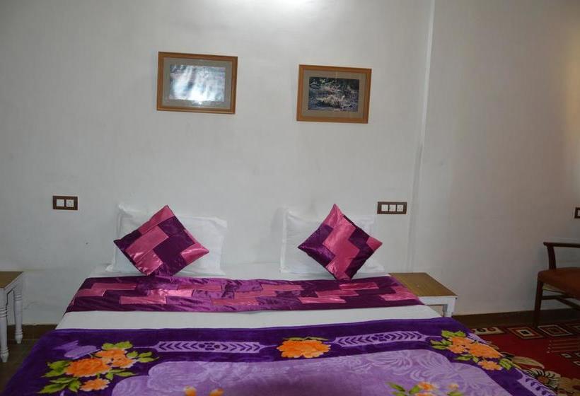 Hotel Castle Rock 15