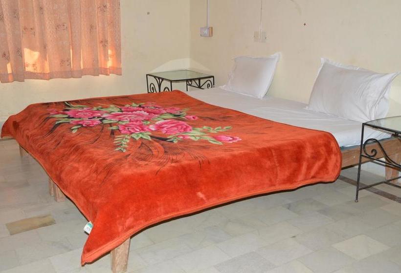 Hotel Castle Rock 17