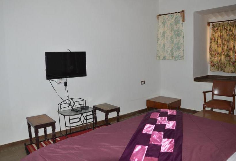 Hotel Castle Rock 19