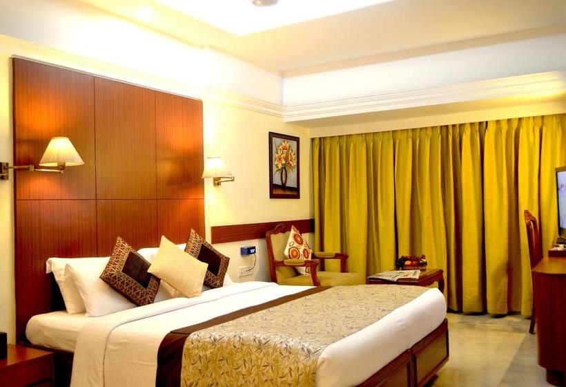 Hotel Club Emerald 14