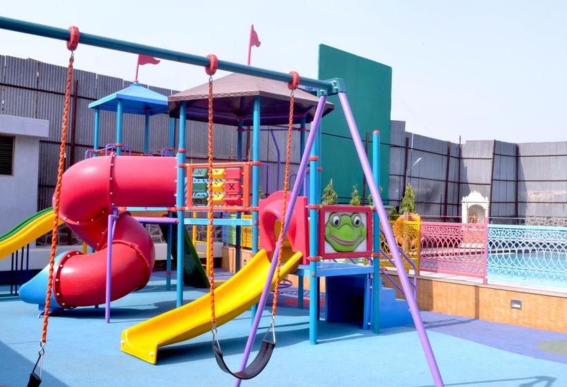 Hotel Club Emerald 3