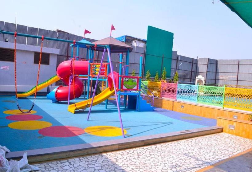 Hotel Club Emerald 4