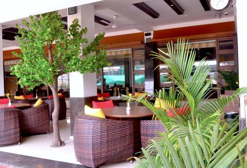 Hotel Club Emerald 6