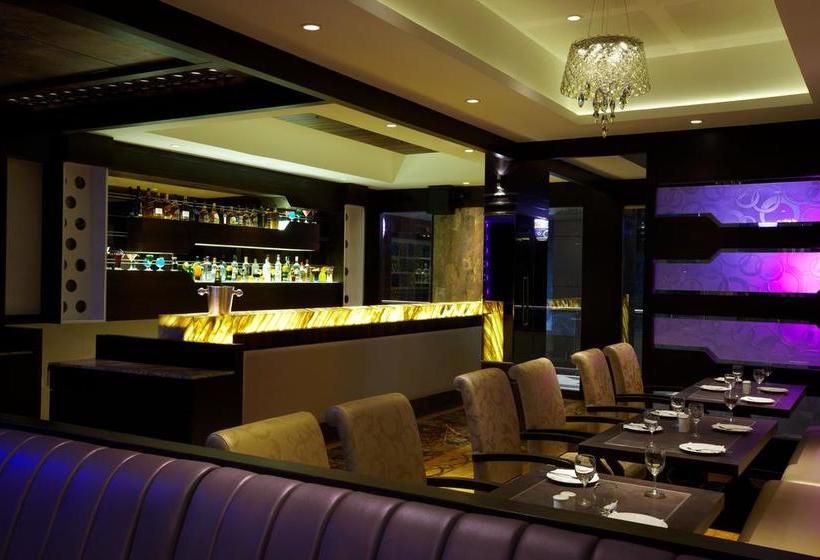 Hotel Club Emerald 8