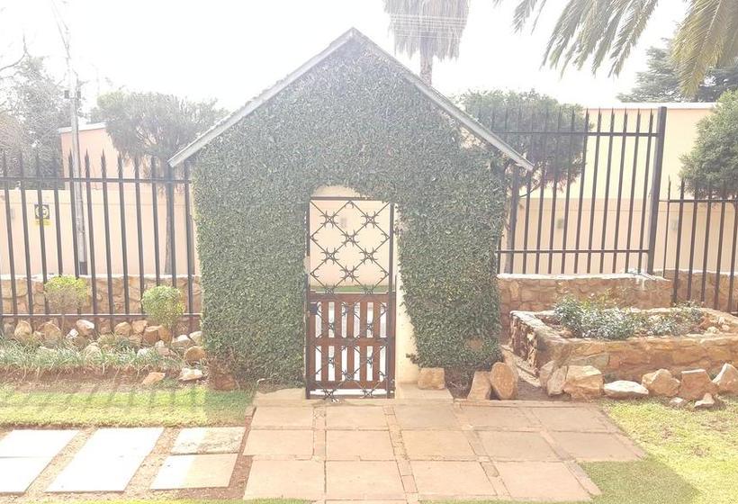 Bed and Breakfast Old World Charm In The City 1