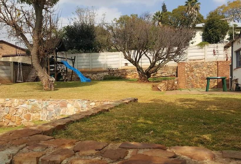 Bed and Breakfast Old World Charm In The City 16