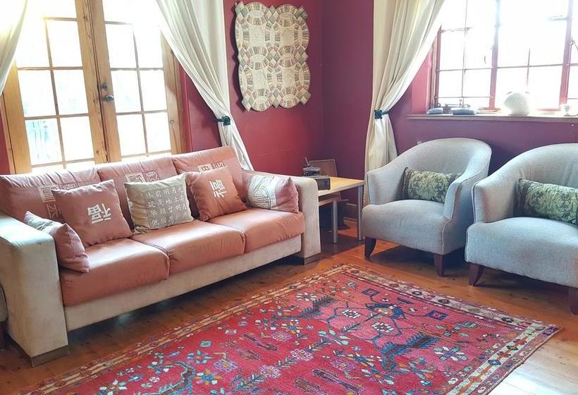 Bed and Breakfast Old World Charm In The City 2