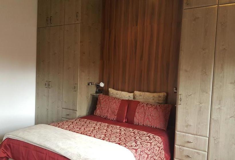 Bed and Breakfast Old World Charm In The City 8