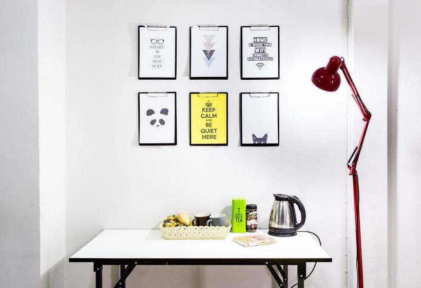 Hostel Coworking With Accommodation For Digital Nomads 3