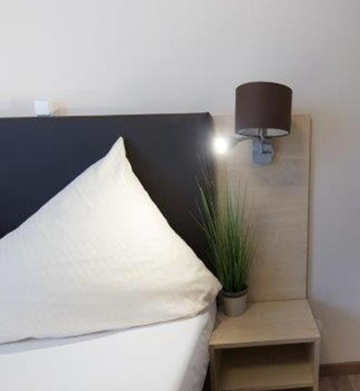 Hotel BaumŽs Rhein 14