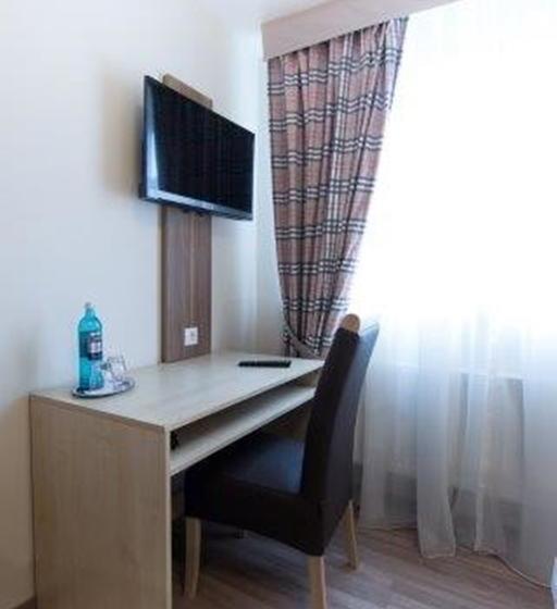 Hotel BaumŽs Rhein 15