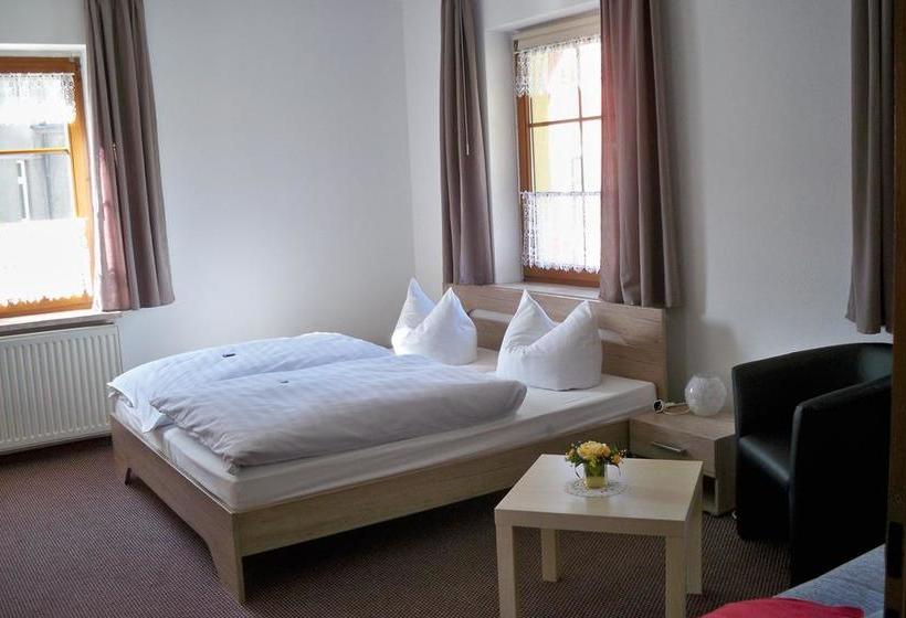 Hotel Gasthof Zum Döhlerwald 18