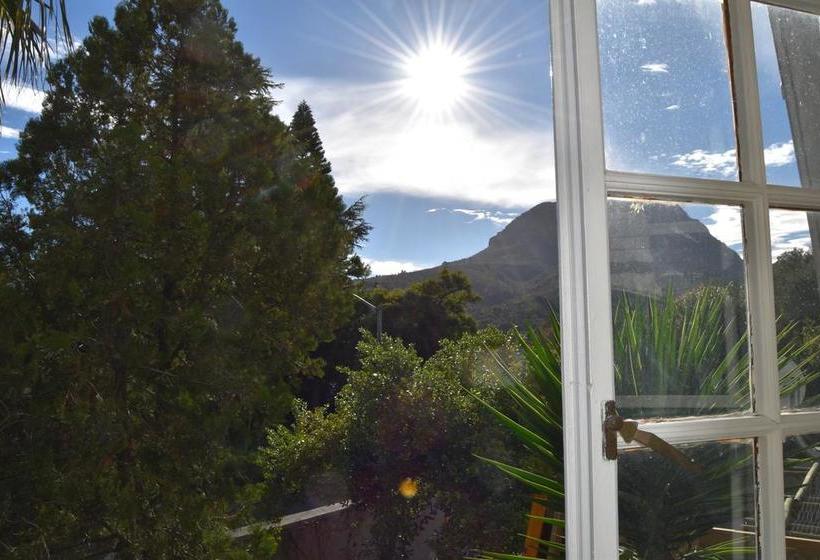 Almond Cottage Bed & Breakfast 10