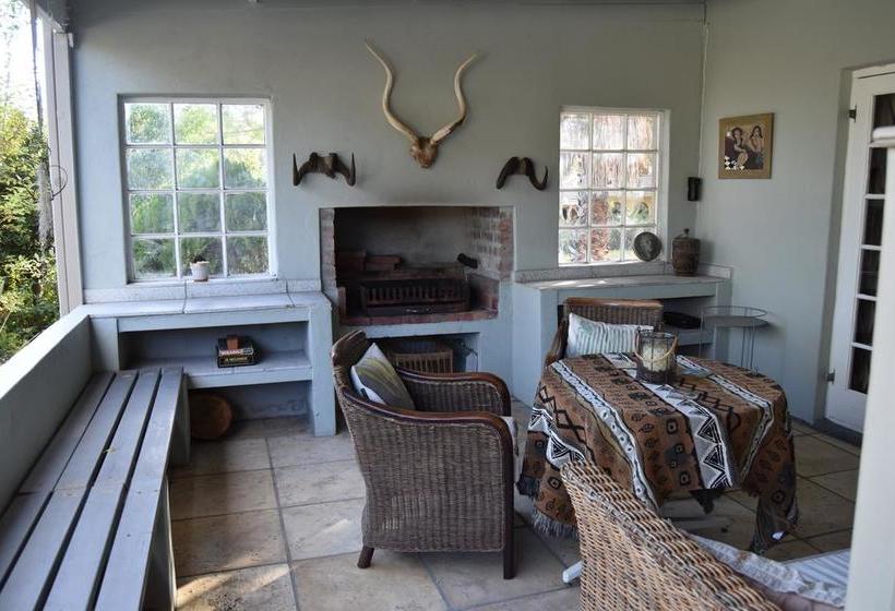 Almond Cottage Bed & Breakfast 12