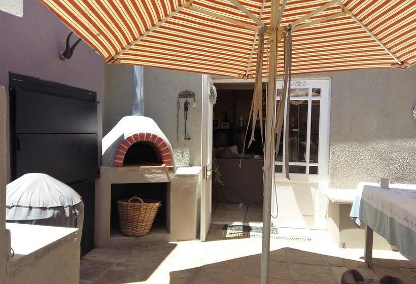 Almond Cottage Bed & Breakfast 19