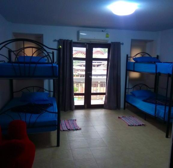 Parinya Backpack Hostel 7