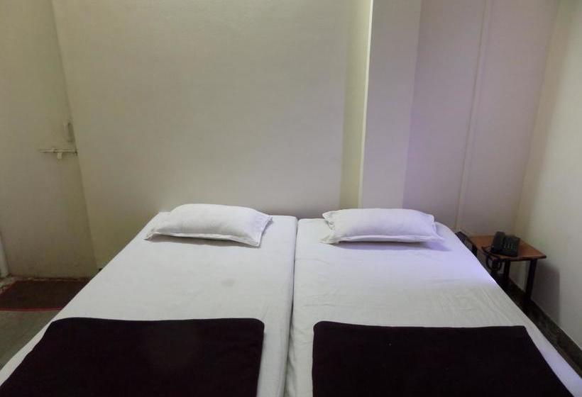 Hotel Parvat Lodge 6