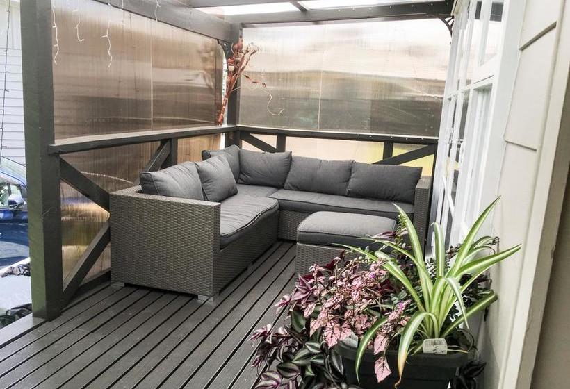 Bed and Breakfast Private Treaty 5