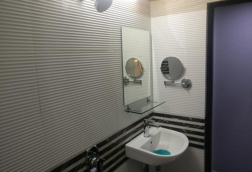 Hotel Kk Residency 11