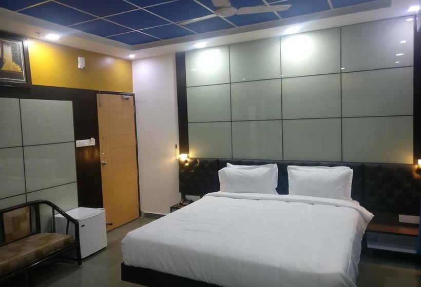 Hotel Kk Residency 13