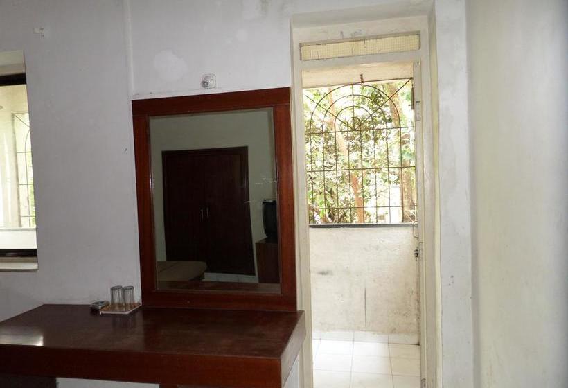 Hotel Ashok Deluxe 14